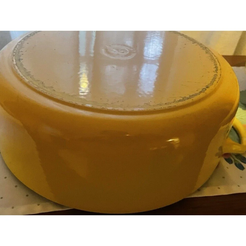 Le Creuset Classic #30 Braiser 3.5qt Enameled Cast Iron Discontinue Dijon Yellow